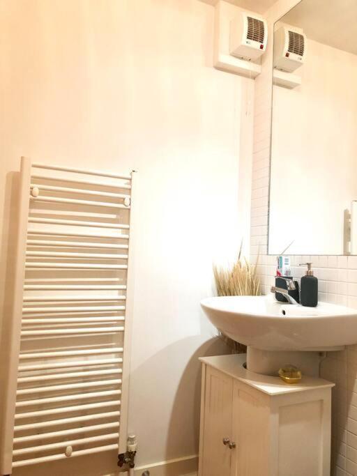 Modern Spacious Retreat Full Fibre Wi-Fi & Free Parking EDI Exteriér fotografie