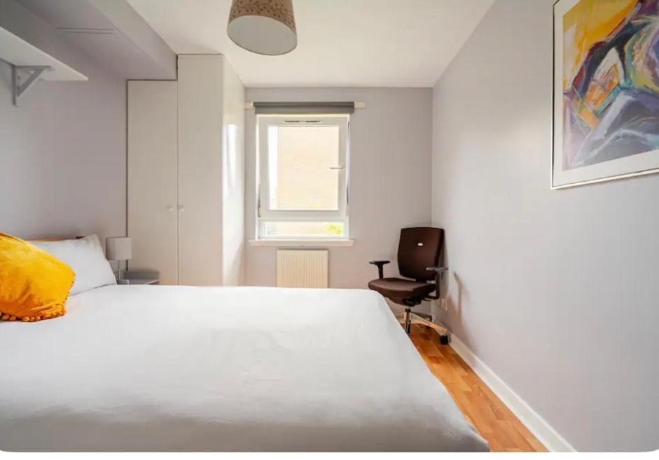 Modern Spacious Retreat Full Fibre Wi-Fi & Free Parking EDI Exteriér fotografie