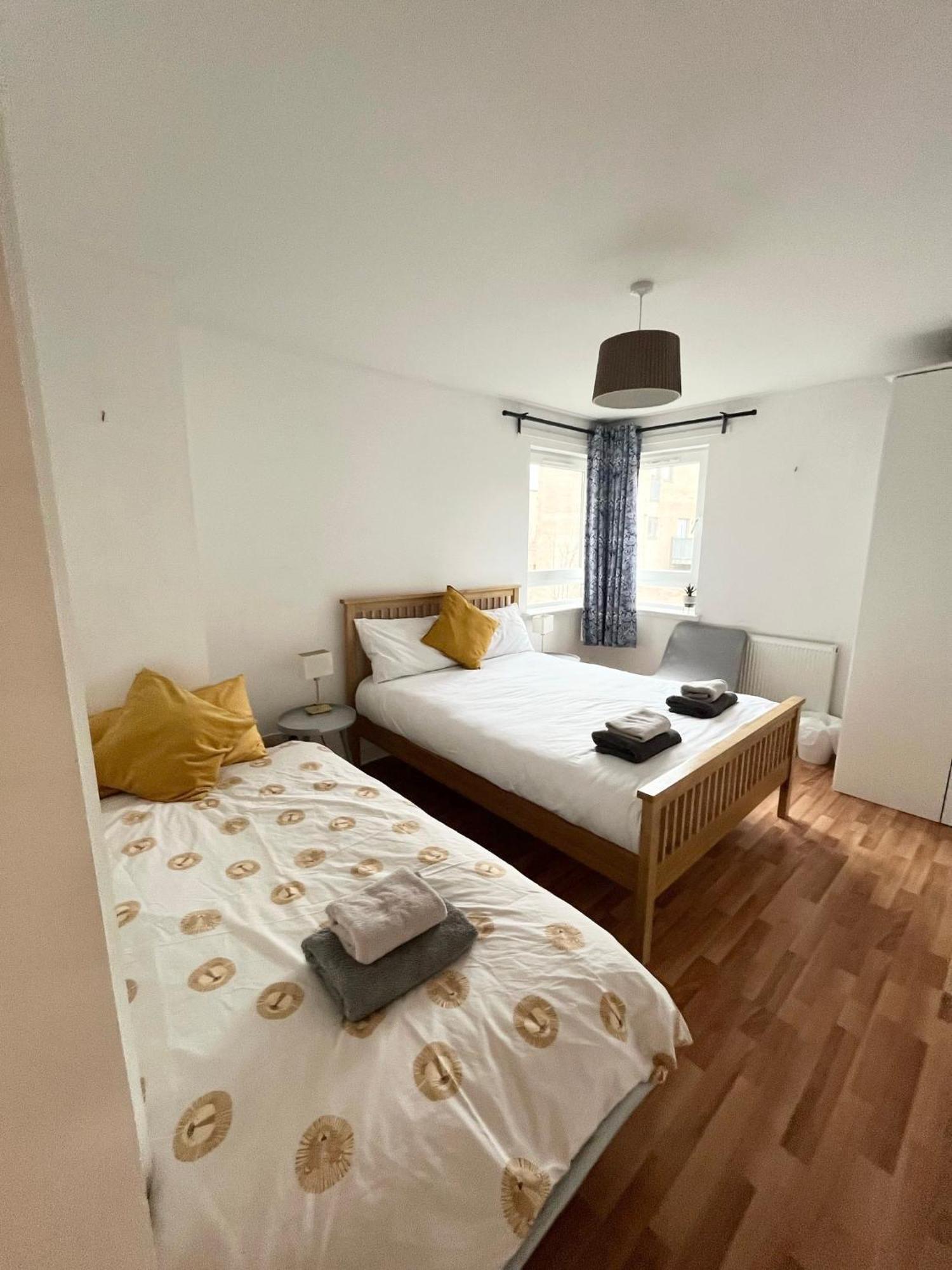 Modern Spacious Retreat Full Fibre Wi-Fi & Free Parking EDI Exteriér fotografie