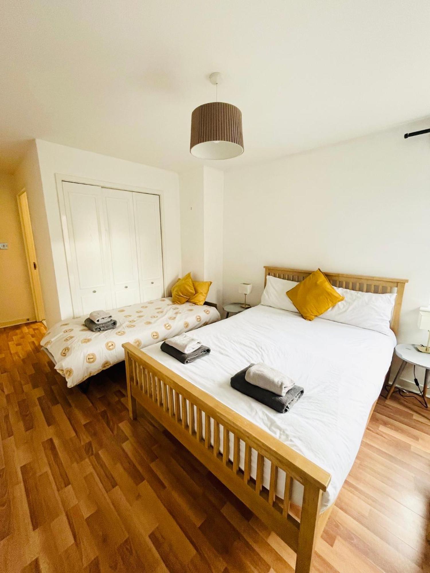 Modern Spacious Retreat Full Fibre Wi-Fi & Free Parking EDI Exteriér fotografie
